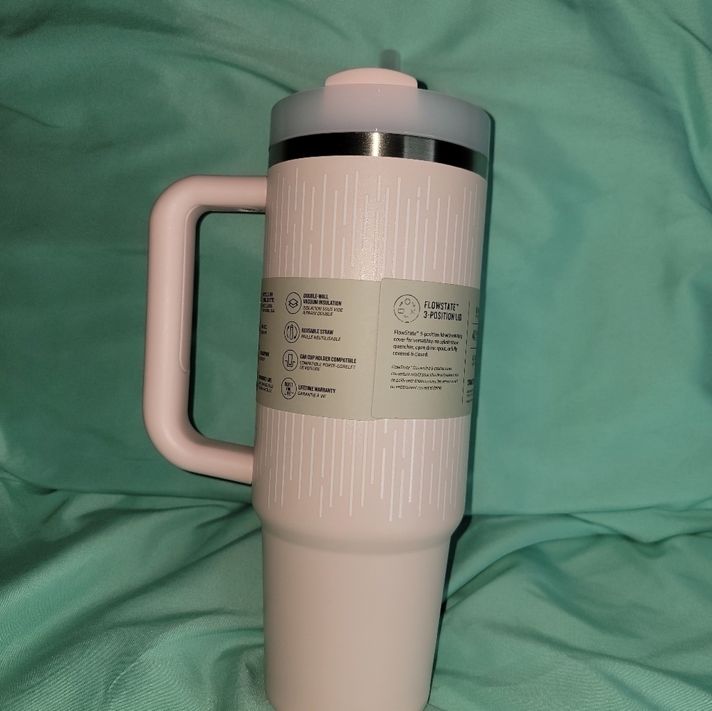 🩷💘Stanley Exclusive! Soft Rain Bloom 30oz Clean Slate Stanley Quencher 2.0💕❤️ - Picture 2 of 9